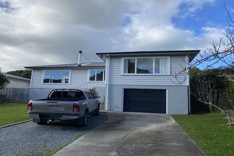 Photo of property in 61 Redwood Avenue, Tawa, Wellington, 5028