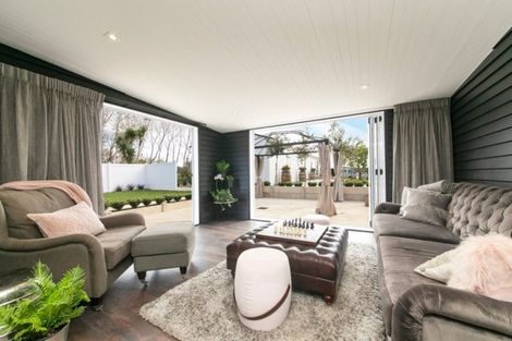 Photo of property in 726 State Highway 16, Kumeu, Waimauku, 0883