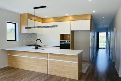 Photo of property in 27 Huringa Road, Karaka, Papakura, 2113