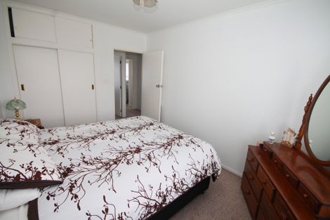 Photo of property in 2/41 Wood Street, Papakura, 2110