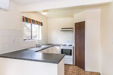 Photo of property in 28 Kauri Crescent, Snells Beach, 0920