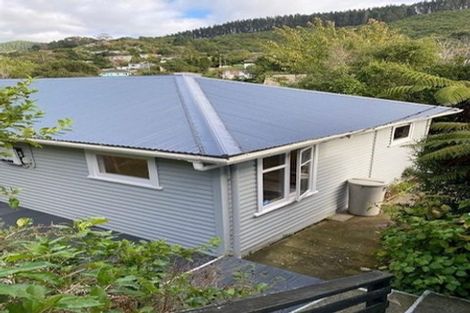Photo of property in 27 Olivia Crescent, Tawa, Wellington, 5028