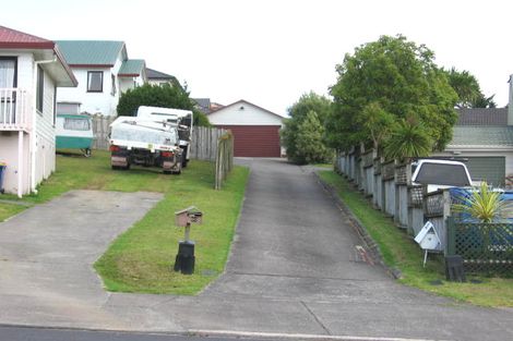Photo of property in 90 Unsworth Drive, Unsworth Heights, Auckland, 0632