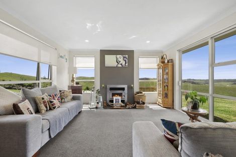 Photo of property in 281 Linton Road, Maungaturoto, 0583