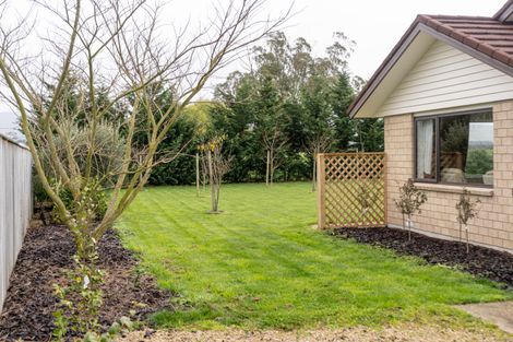 Photo of property in 27 Carrington Drive, Carterton, 5713