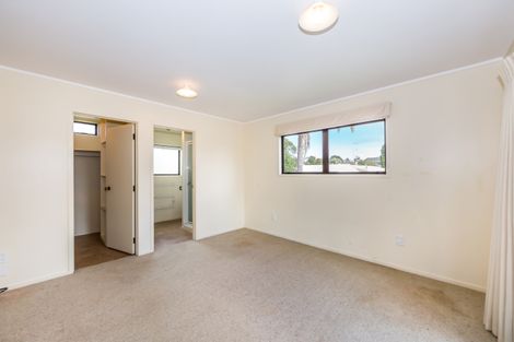 Photo of property in 28 Kauri Crescent, Snells Beach, 0920