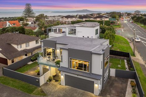 Photo of property in 219 East Coast Road, Campbells Bay, Auckland, 0620