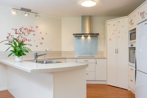 Photo of property in 27 Carrington Drive, Carterton, 5713