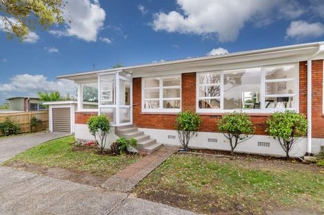 Photo of property in 3/166 East Coast Road, Forrest Hill, Auckland, 0620