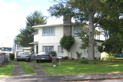 Photo of property in 8 Roby Street, Te Atatu Peninsula, Auckland, 0610