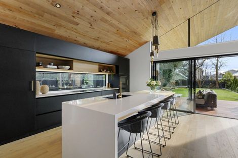 Photo of property in 39 Paparoa Street, Papanui, Christchurch, 8053