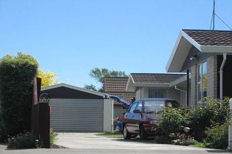 Photo of property in 2/124 Lake Terrace Road, Burwood, Christchurch, 8061