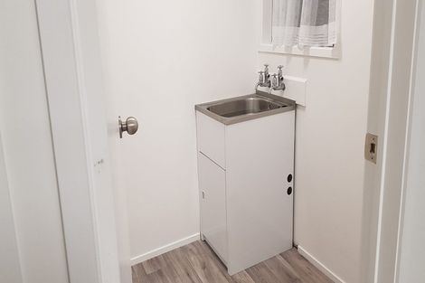 Photo of property in 5 Tangelo Place, Bucklands Beach, Auckland, 2012