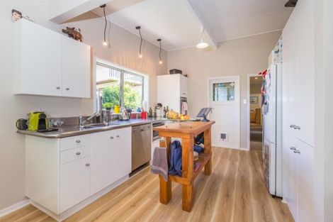 Photo of property in 31 Tauroa Road, Havelock North, 4130