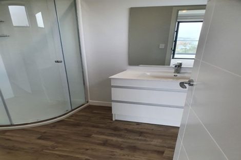 Photo of property in 9a Grumman Lane, Newlands, Wellington, 6037