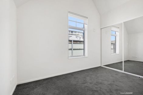 Photo of property in Pirie Street Townhouses, 31/35 Pirie Street, Mount Victoria, Wellington, 6011