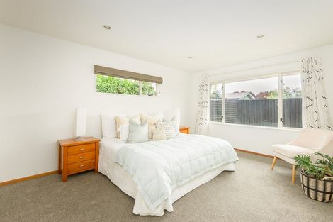 Photo of property in 8 Fieldmoor Place, Parklands, Christchurch, 8083