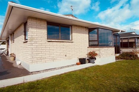 Photo of property in 1/506 Devon Street East, Strandon, New Plymouth, 4312