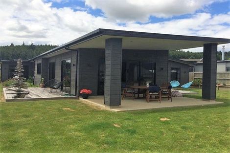 Photo of property in 9 Centre Crescent, Wanaka, 9305