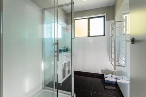 Photo of property in 10 Harkness Place, Avonhead, Christchurch, 8042