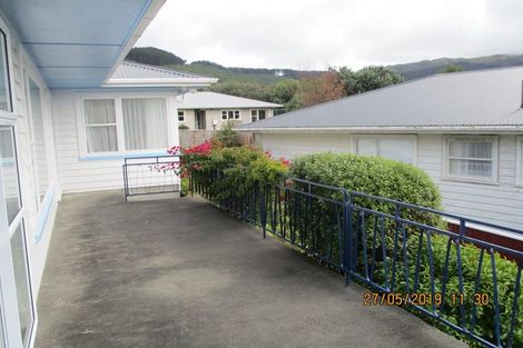 Photo of property in 16 Saint Edmund Crescent, Tawa, Wellington, 5028