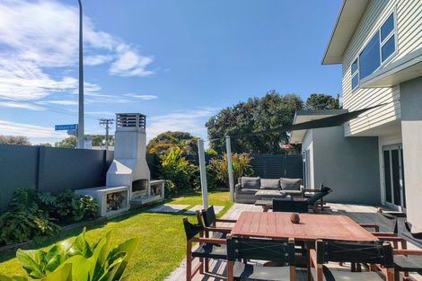 Photo of property in 1242 Papamoa Beach Road, Papamoa Beach, Papamoa, 3118