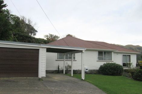 Photo of property in 41 Ranui Terrace, Tawa, Wellington, 5028