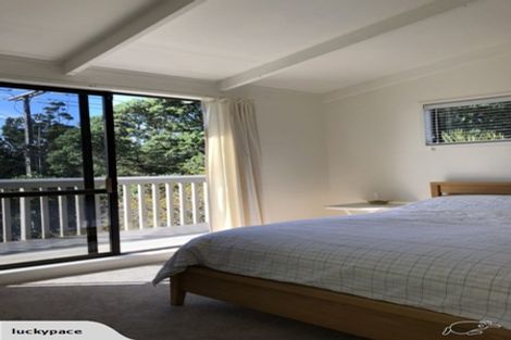 Photo of property in 2/99 Konini Road, Titirangi, Auckland, 0604