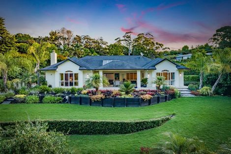 Photo of property in 7 Hobbs Road, Matakatia, Whangaparaoa, 0930