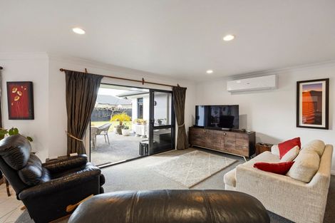 Photo of property in 16 Strathconnan Court, Rototuna, Hamilton, 3210