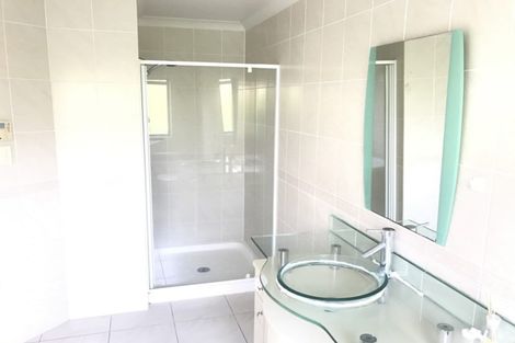 Photo of property in 132 Hugh Green Drive, Pinehill, Auckland, 0632