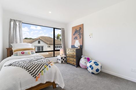 Photo of property in 5a Pierce Road, Milford, Auckland, 0620