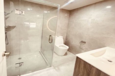 Photo of property in 4/2 Smiths Avenue, Papakura, 2110