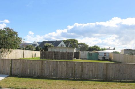 Photo of property in 213 Hauturu Street, Whangamata, 3620
