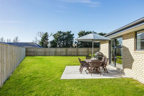 Photo of property in 10 Wykes Place, Amberley, 7410