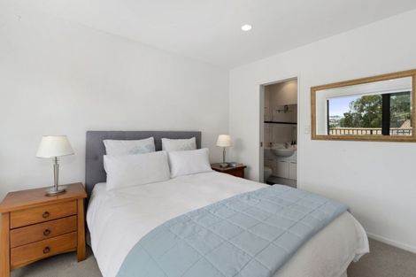 Photo of property in 7/270 Sunset Road, Windsor Park, Auckland, 0632