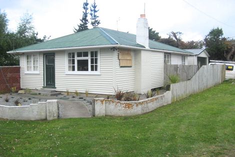 Photo of property in 27 Penfold Square, Leithfield, 7481