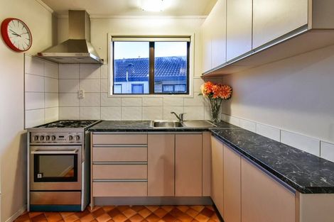 Photo of property in 2/12 Taitimu Drive, Weymouth, Auckland, 2103