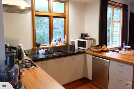 Photo of property in 29 Melrose Road, Island Bay, Wellington, 6023