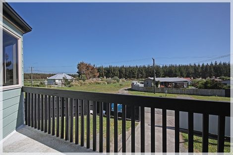 Photo of property in 2076 Tangimoana Road, Tangimoana, Palmerston North, 4473