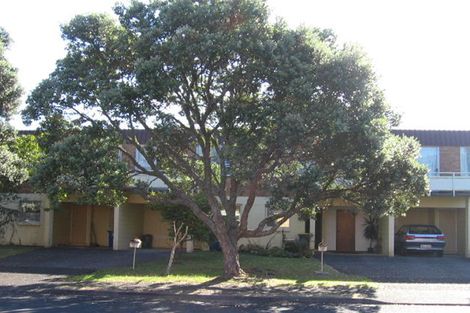 Photo of property in 6/5 Glen Road, Browns Bay, Auckland, 0630