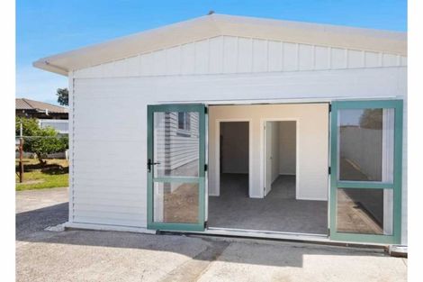 Photo of property in 11 Jordan Road, Mangere, Auckland, 2022