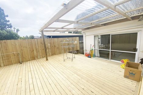 Photo of property in 28 Tamahere Drive, Glenfield, Auckland, 0629