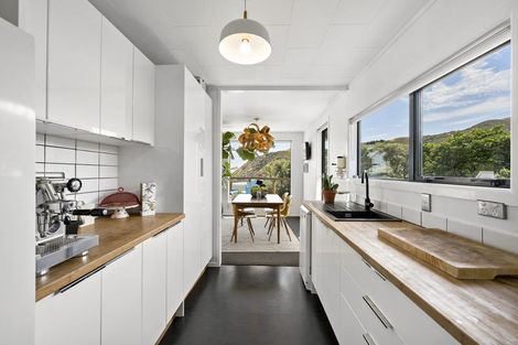 Photo of property in 11 Frobisher Street, Island Bay, Wellington, 6023