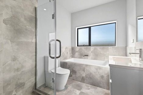 Photo of property in 111 Mutetai Road, Clarks Beach, 2122