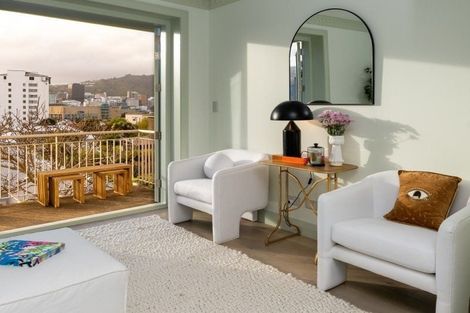 Photo of property in Hamilton Flats, 9a Hawker Street, Mount Victoria, Wellington, 6011