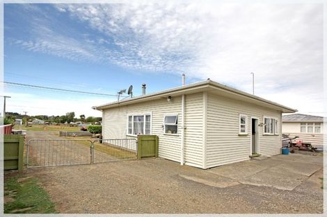 Photo of property in 30 Coley Street, Foxton, 4814