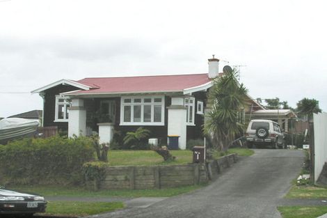 Photo of property in 1/3 Hart Road, Hauraki, Auckland, 0622