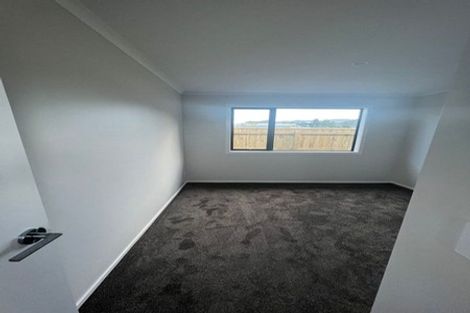 Photo of property in 56 Hokioi Drive, Kenepuru, Porirua, 5022