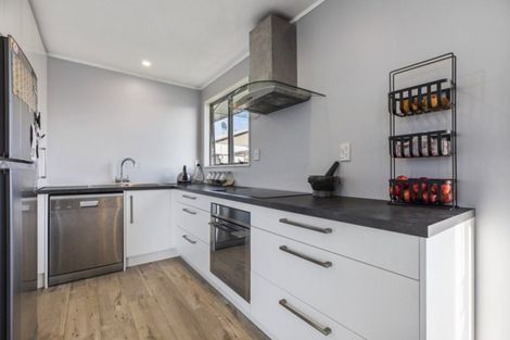 Photo of property in 3/24a Waimumu Road, Massey, Auckland, 0614